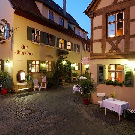 Hotel Weisses Ross ดิงเคลส์บืล ภายนอก รูปภาพ